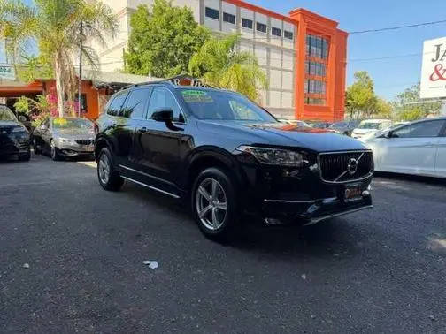 2016 Volvo XC90 T5 Momentum AWD photo