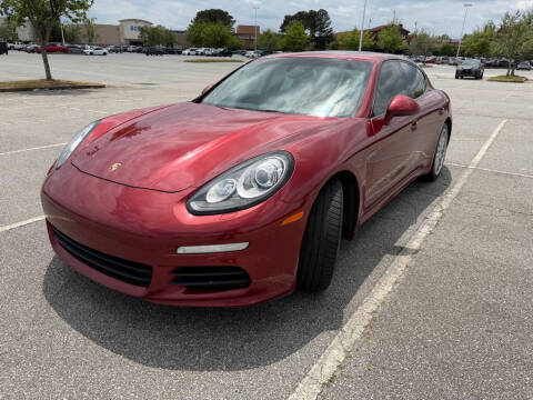 2016 Porsche Panamera RWD photo