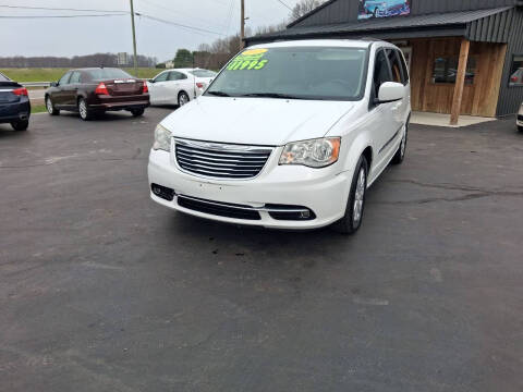 2015 Chrysler Town and Country Touring FWD photo
