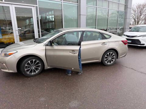 2016 Toyota Avalon XLE FWD photo