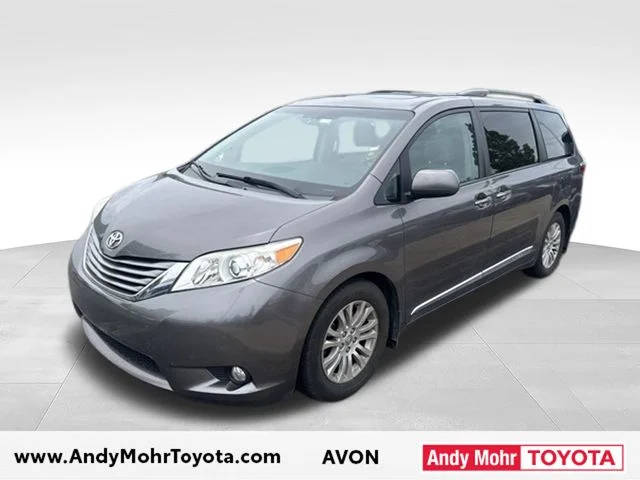 2015 Toyota Sienna XLE FWD photo