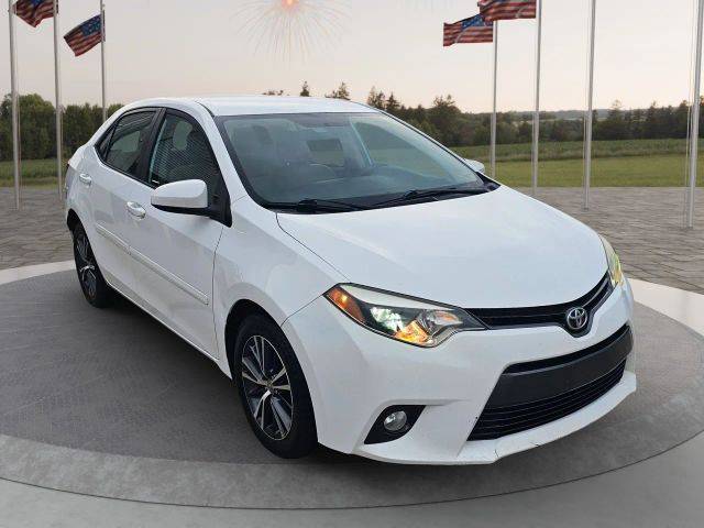 2016 Toyota Corolla LE Plus FWD photo