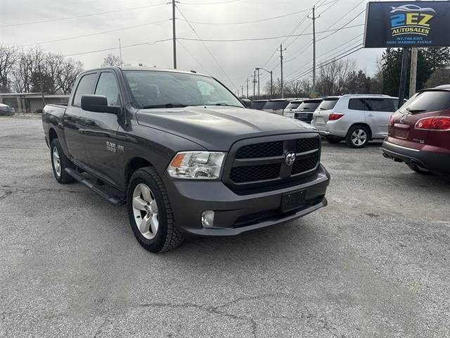 2016 Ram 1500 Express 4WD photo