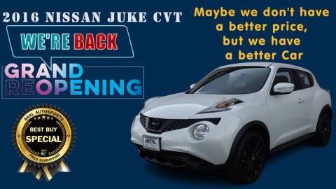 2016 Nissan Juke S FWD photo