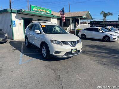 2016 Nissan Rogue SV FWD photo