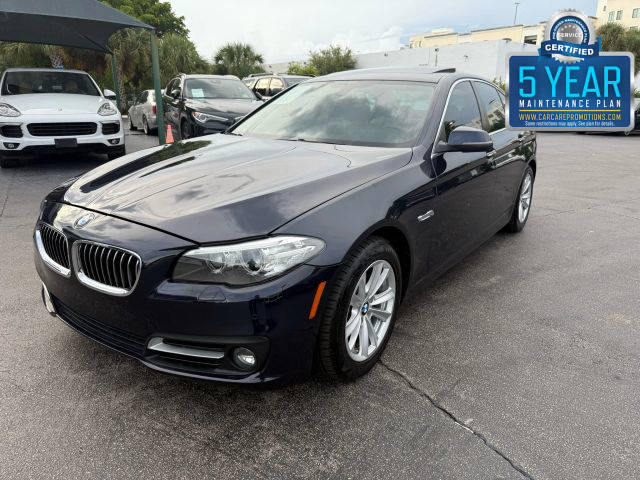 2016 BMW 5 Series 528i RWD photo