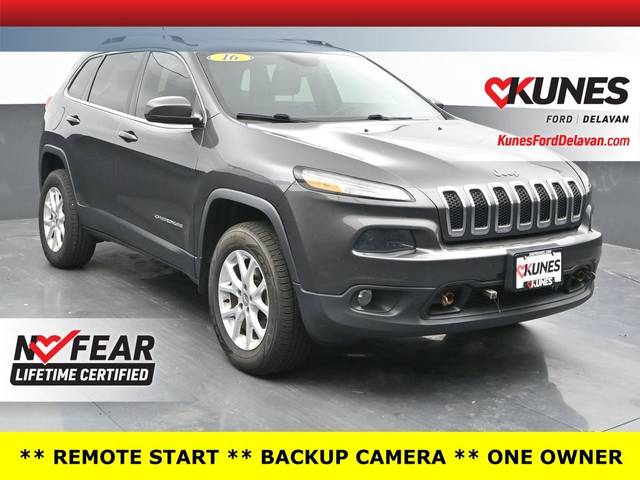 2016 Jeep Cherokee Latitude 4WD photo