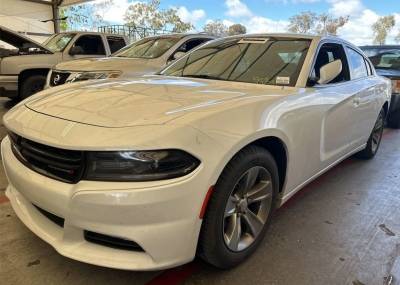 2016 Dodge Charger SXT RWD photo