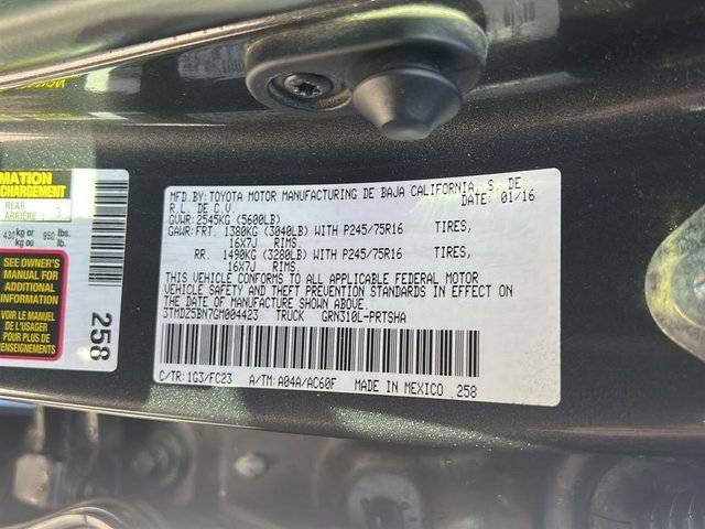 2016 Toyota Tacoma SR5 4WD photo