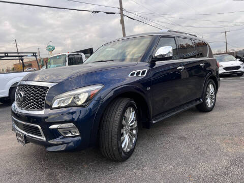 2016 Infiniti QX80  4WD photo