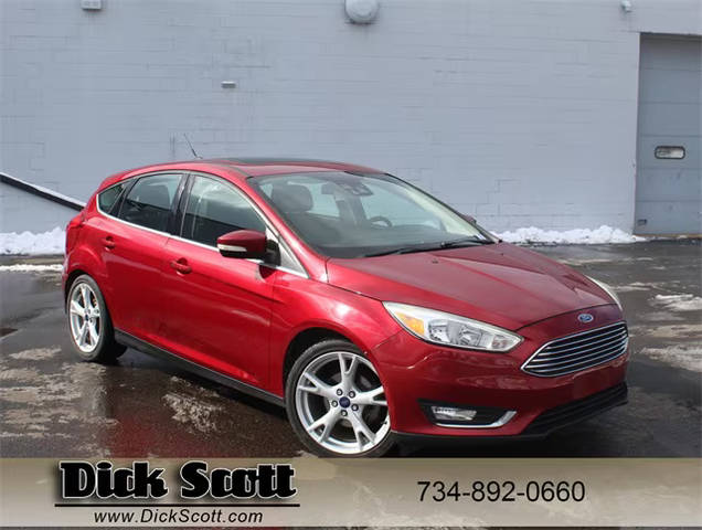 2016 Ford Focus Titanium FWD photo