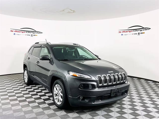 2016 Jeep Cherokee Latitude FWD photo