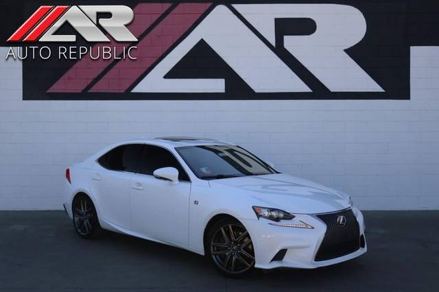 2016 Lexus IS  RWD photo