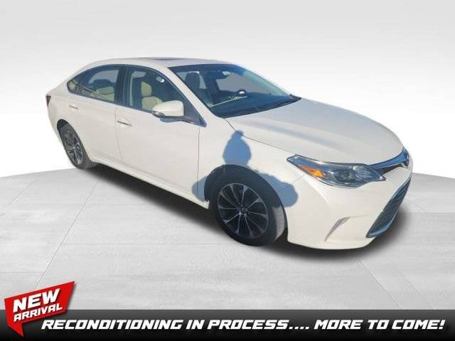 2016 Toyota Avalon XLE Premium FWD photo