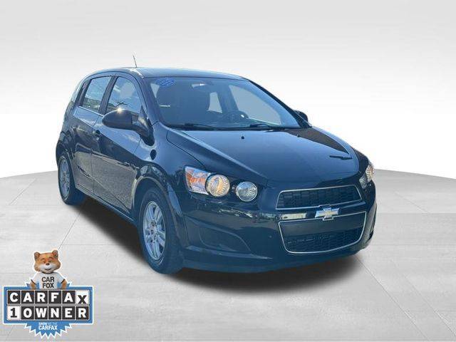 2016 Chevrolet Sonic LT FWD photo