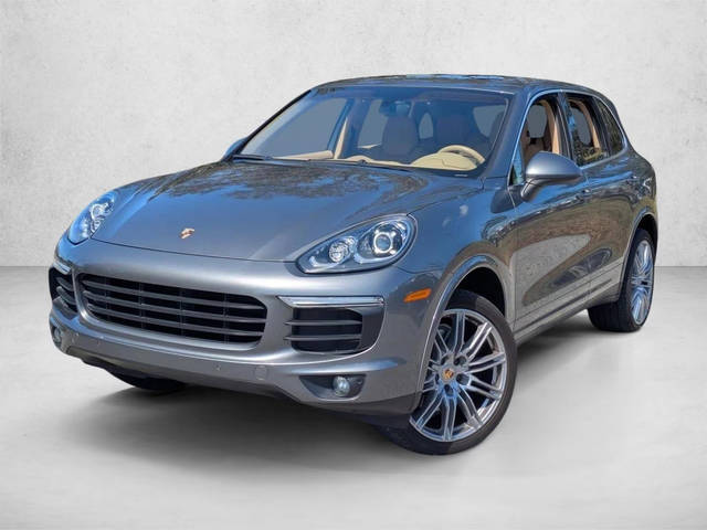 2016 Porsche Cayenne  AWD photo
