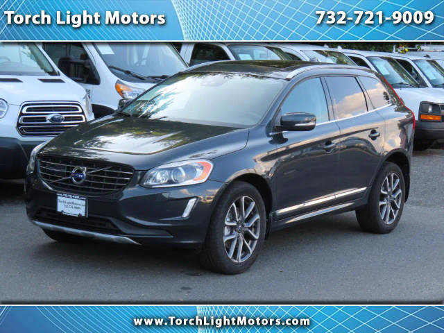 2016 Volvo XC60 T6 Drive-E Platinum AWD photo