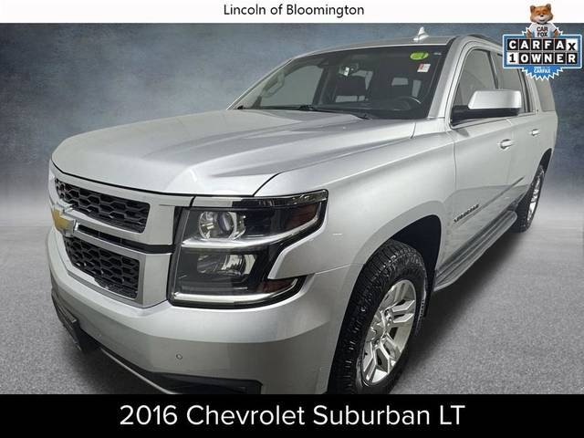 2016 Chevrolet Suburban LT 4WD photo