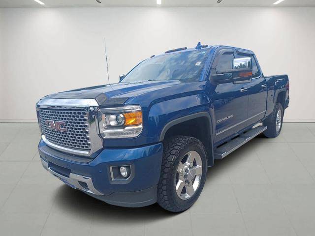 2016 GMC Sierra 2500HD Denali 4WD photo