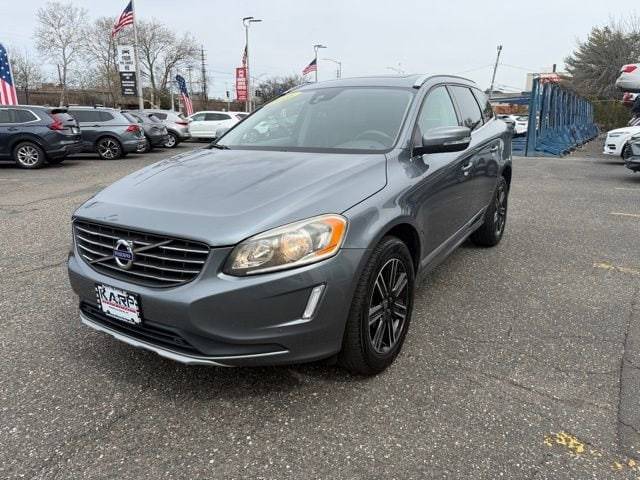 2016 Volvo XC60 T6 Drive-E AWD photo