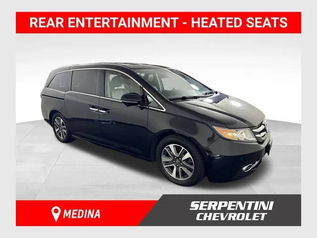 2016 Honda Odyssey Touring FWD photo