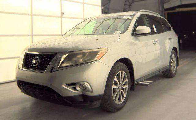 2016 Nissan Pathfinder S FWD photo