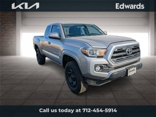 2016 Toyota Tacoma SR5 4WD photo