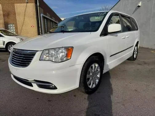 2015 Chrysler Town and Country Touring FWD photo