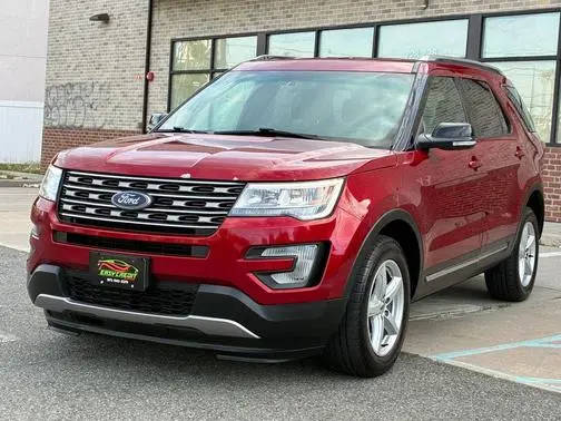 2016 Ford Explorer XLT 4WD photo