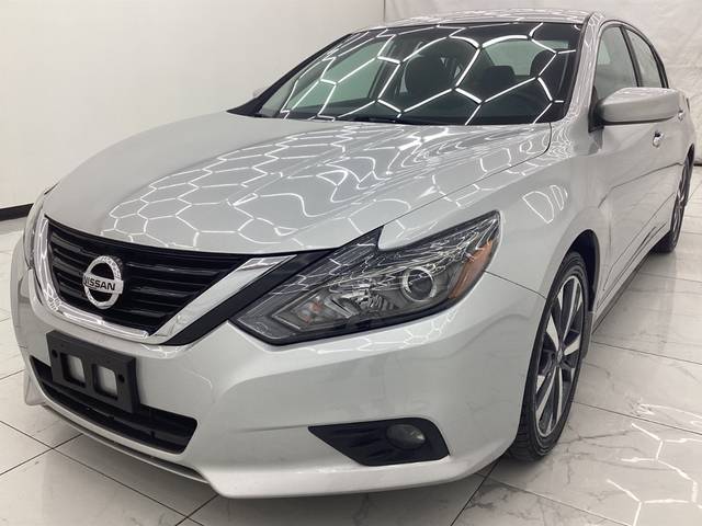 2016 Nissan Altima 2.5 SR FWD photo