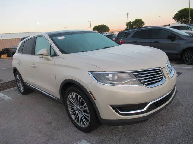 2016 Lincoln MKX Reserve FWD photo