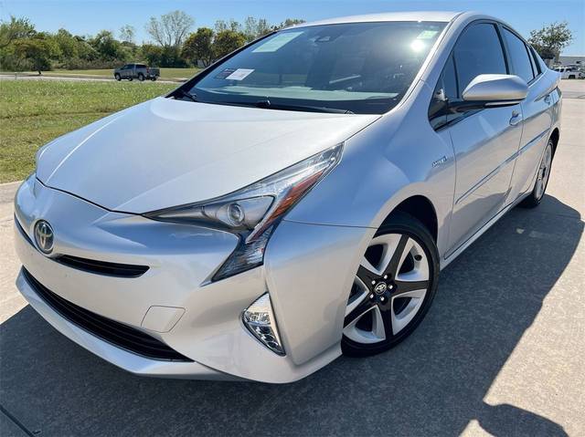 2016 Toyota Prius Three Touring FWD photo