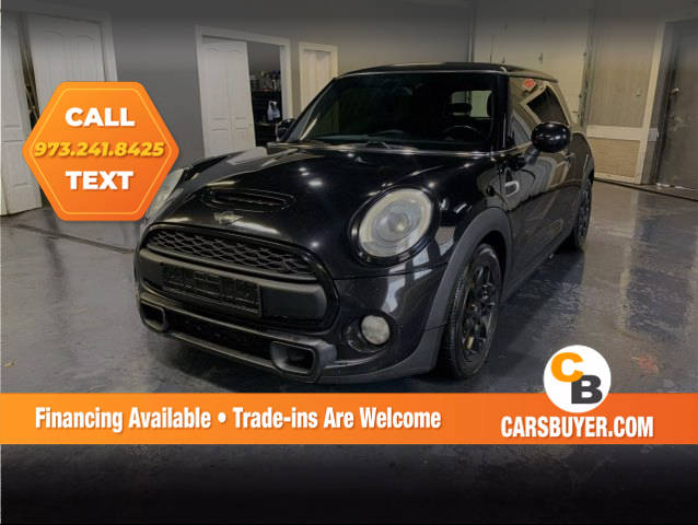 2015 MINI Hardtop 2 Door S FWD photo