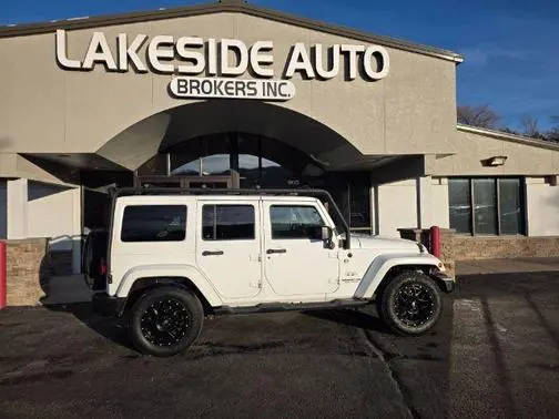 2016 Jeep Wrangler Unlimited Sahara 4WD photo