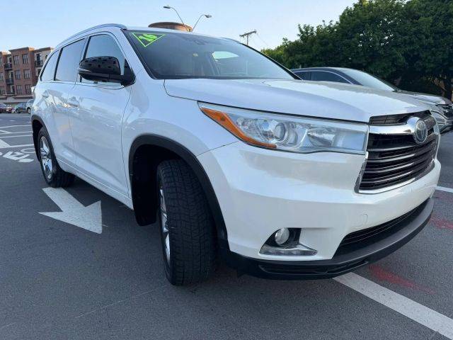 2016 Toyota Highlander Limited Platinum AWD photo