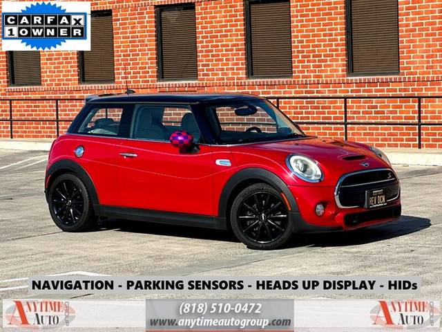 2016 MINI Hardtop 2 Door S FWD photo
