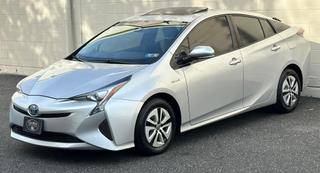 2016 Toyota Prius Three FWD photo