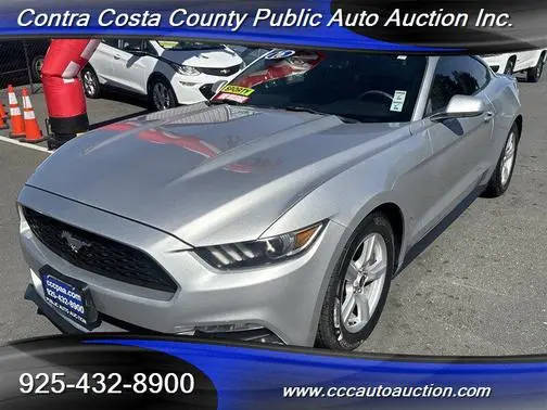 2016 Ford Mustang V6 RWD photo