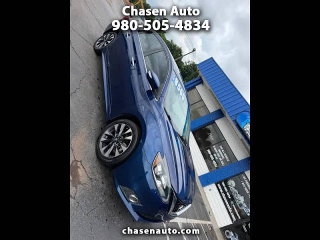 2016 Nissan Sentra SR FWD photo