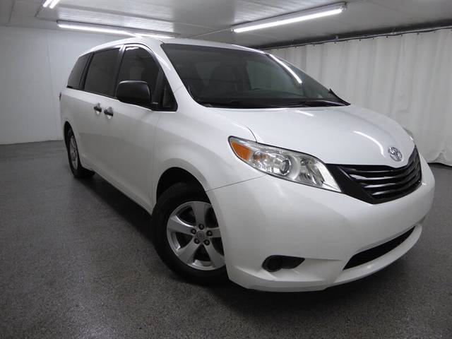 2016 Toyota Sienna L FWD photo
