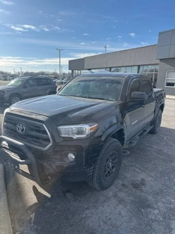 2016 Toyota Tacoma SR5 4WD photo