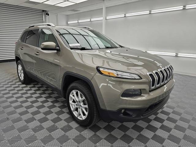 2016 Jeep Cherokee Latitude 4WD photo