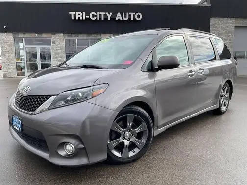 2016 Toyota Sienna SE FWD photo