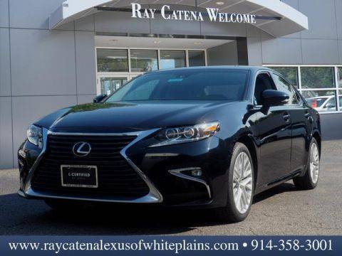 2016 Lexus ES  FWD photo