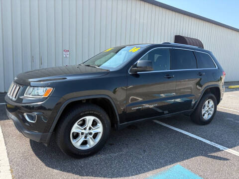 2016 Jeep Grand Cherokee Laredo 4WD photo