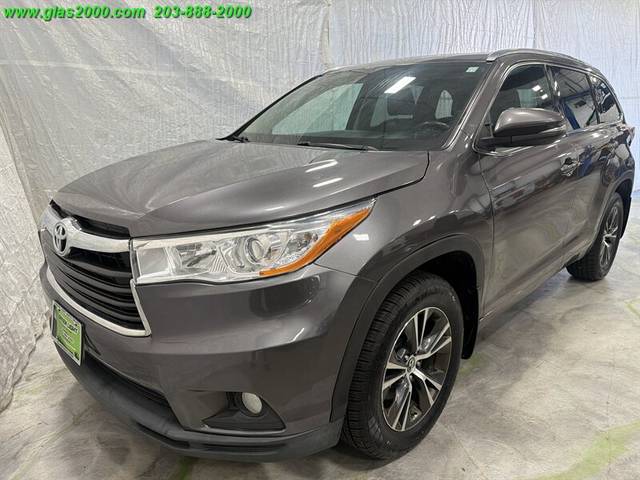 2016 Toyota Highlander XLE AWD photo
