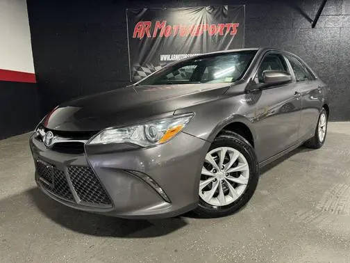 2016 Toyota Camry LE FWD photo