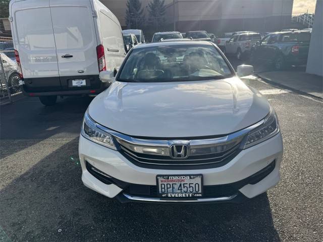 2016 Honda Accord Touring FWD photo