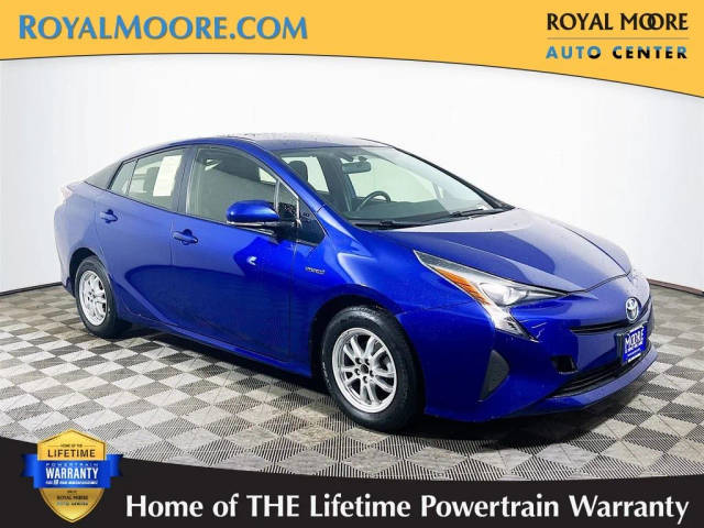 2016 Toyota Prius Three FWD photo