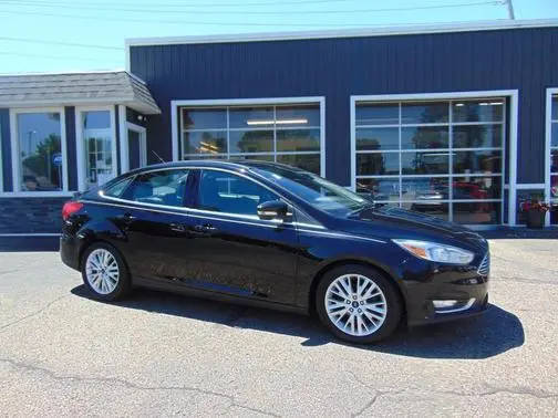 2016 Ford Focus Titanium FWD photo